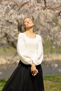 Carmen Top, Long Sleeve, Hemp, Milky White, Benefits of Wearing Linen