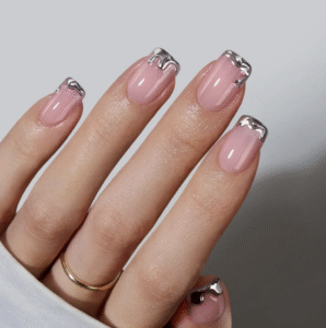 Short Press-On Nails: 5 Reasons They’re a Beauty Must-Have 4 Snow Queen Square Nails - Short Press On Nails