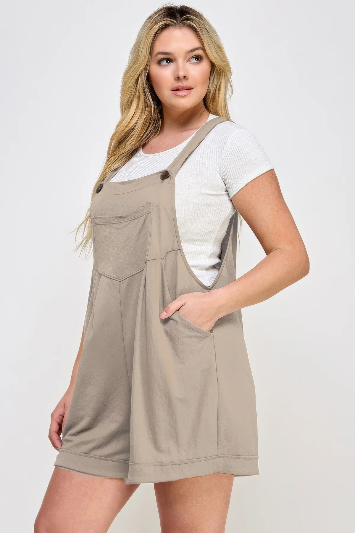 Plus-size knit linen pleated overall shorts for casual summer outfits