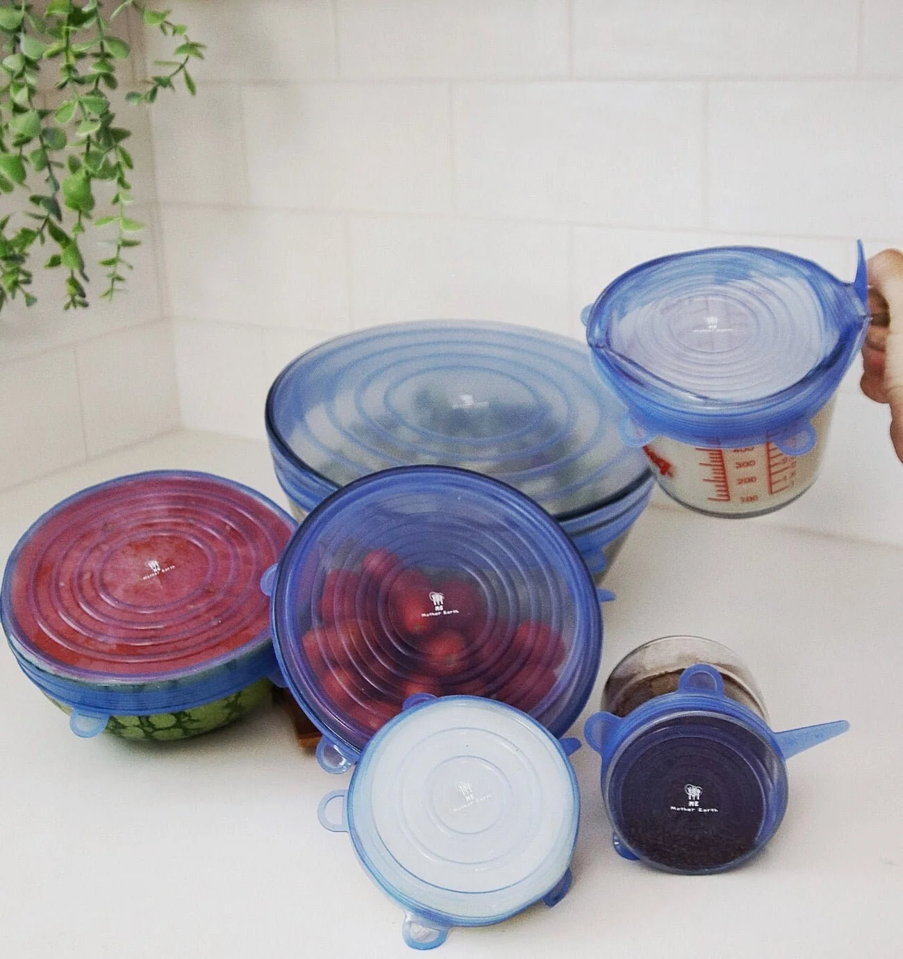 Me Mother Earth silicone food and bowl covers.